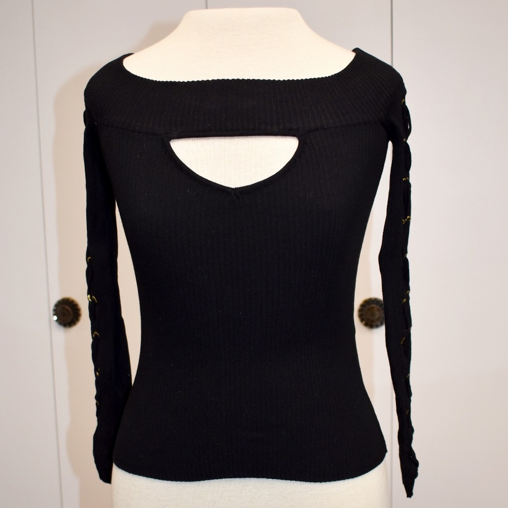GUESS LOS ANGELES Waneta OS Lace-Up Keyhole Sweater